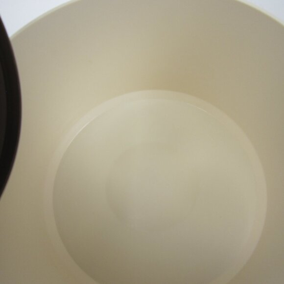 Sterilite 4 pc Vintage Beige / Brown Canisters: Coffee, Tea, Sugar, Flour - Used - Picture 14 of 16